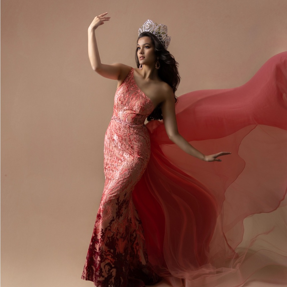 Elegant Pink One-Shoulder Dress